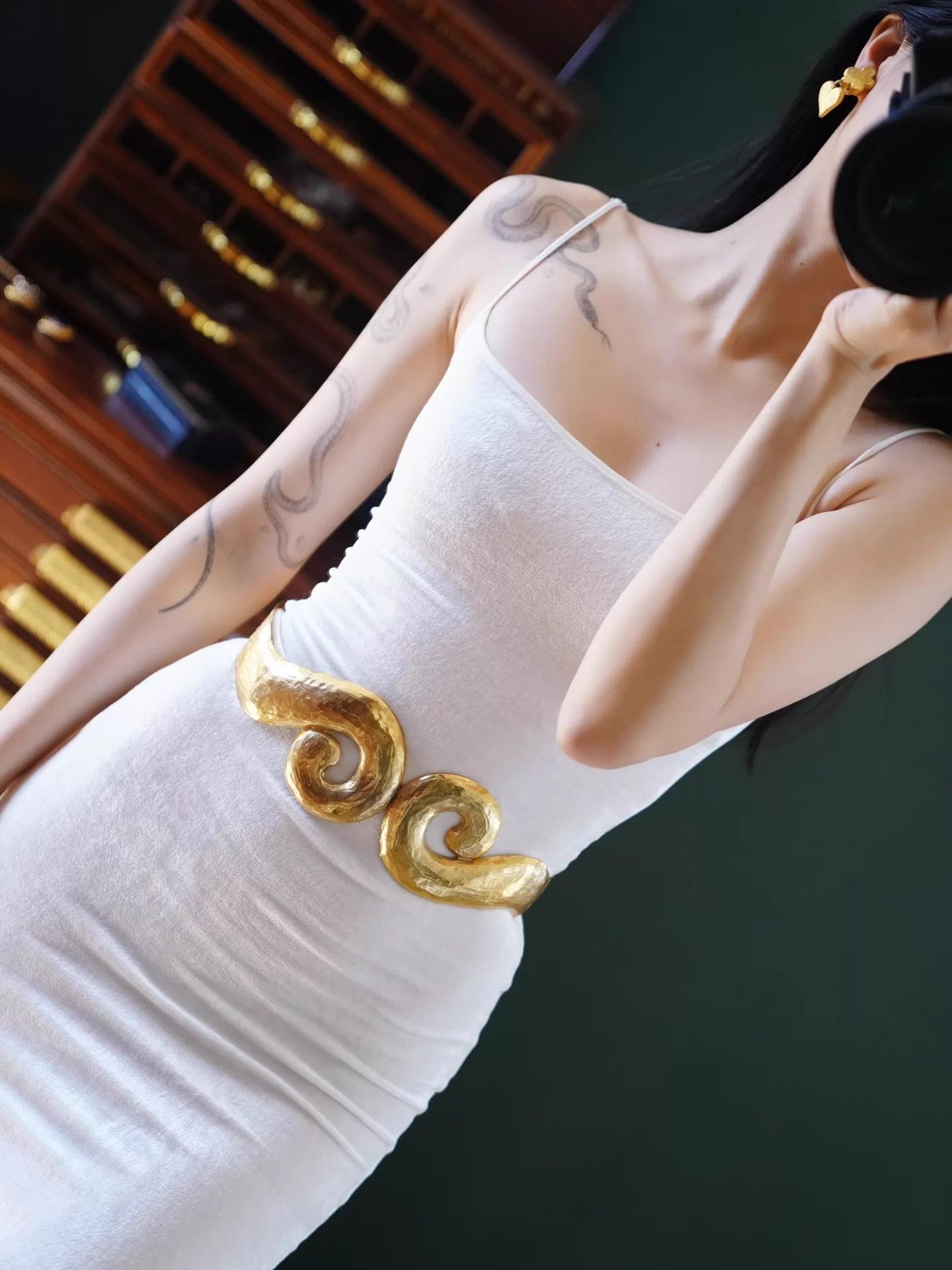 Yves Saint Laurent YSL 1989 Runway Gold Sculptural Hammered Metal Belt Size ONE SIZE - 5 Thumbnail