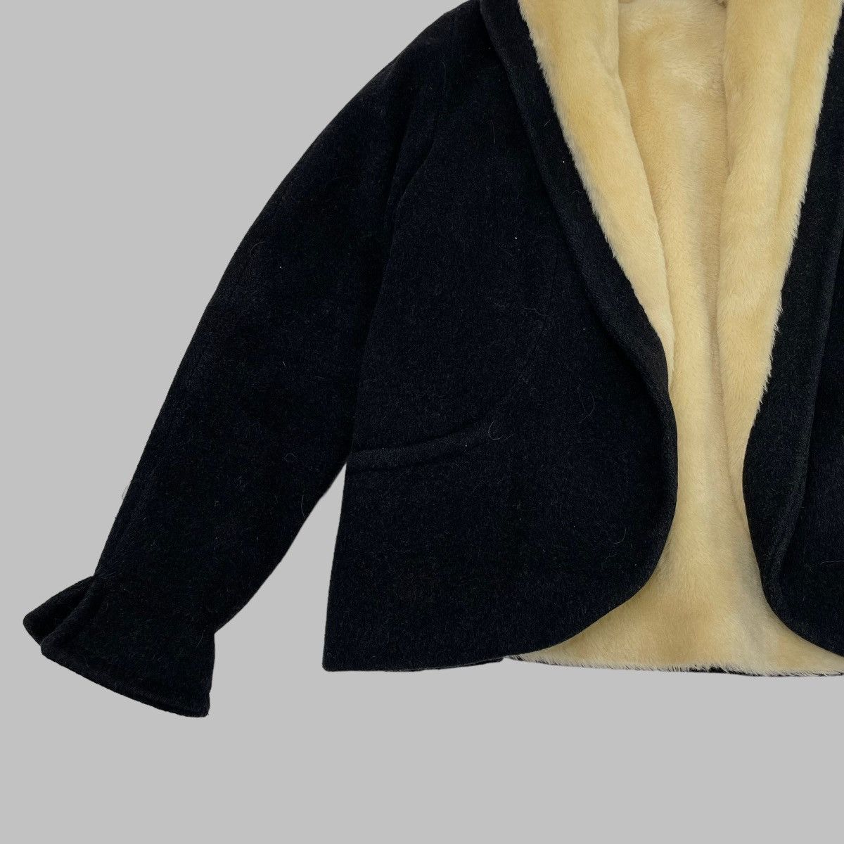 Vintage Vintage 1940s shawl collar wool sherpa jacket Size US M / EU 48-50 / 2 - 3 Thumbnail