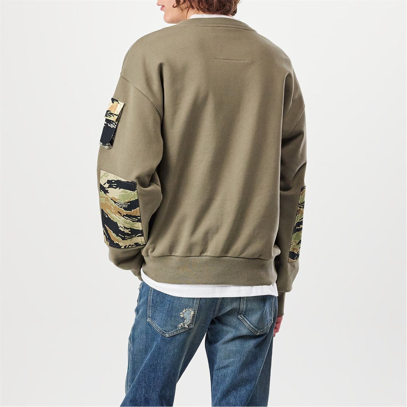 Givenchy o1g2r1mq0426 Camo Sweatshirt in Green Size US M / EU 48-50 / 2 - 3 Thumbnail