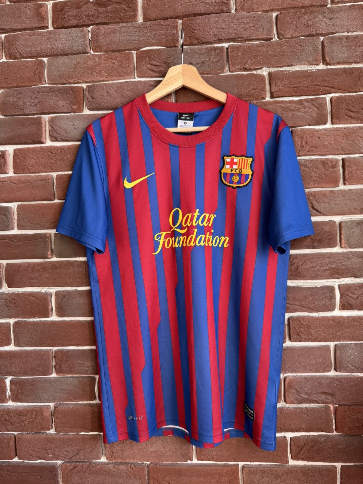Rare Vintage FC Barcelona Y2K Red Jersey Nike Swoosh Soccer