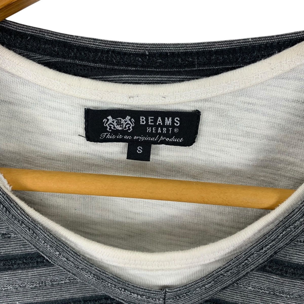 Beams Plus Vintage BEAMS PLUS HEART Collection V Neck Tee Shirt Top Size S / US 4 / IT 40 - 4 Thumbnail