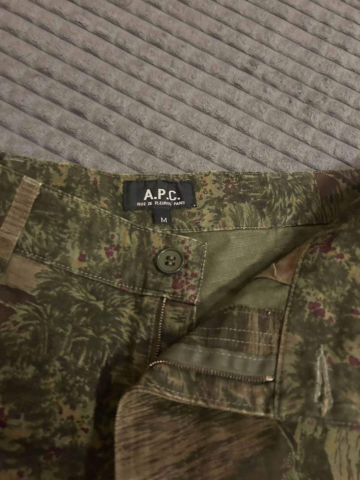 A.P.C. A.P.C palms & beach green shorts Size US 31 - 3 Thumbnail