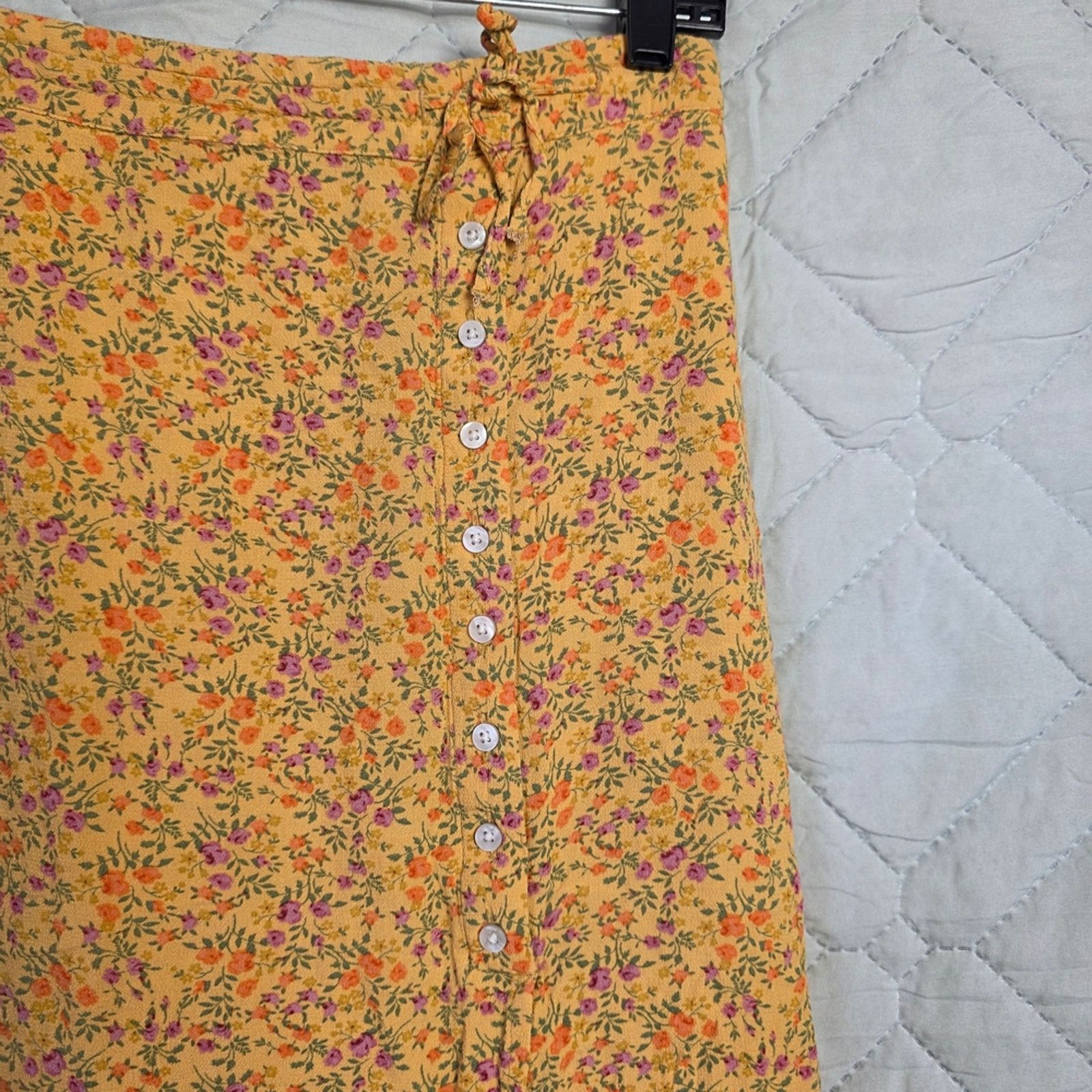 American Eagle Outfitters American Eagle Court Floral Midi Skirt Size M Viscose Size 29" - 2 Thumbnail