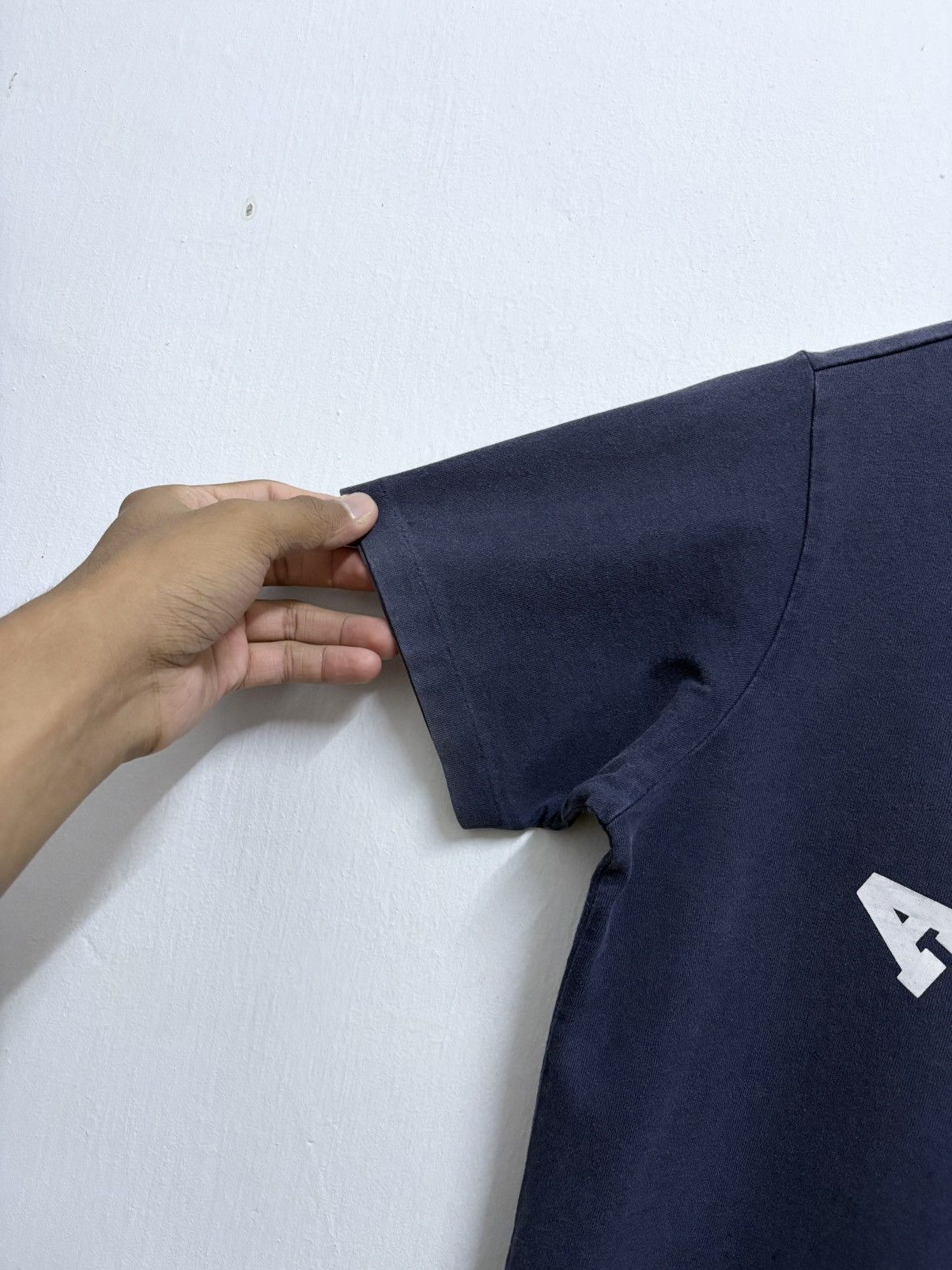 Bape 2000’s A Bathing Ape Camouflage Navy Ladies T-Shirt Size M / US 6-8 / IT 42-44 - 9 Thumbnail