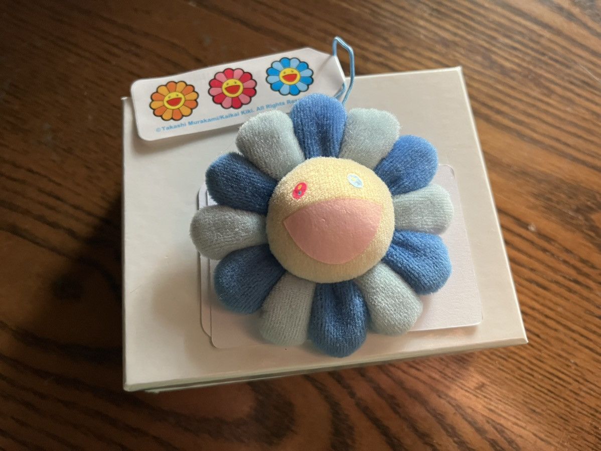 Takashi Murakami Flower Pin Keychain - NEW Size ONE SIZE - 1 Thumbnail