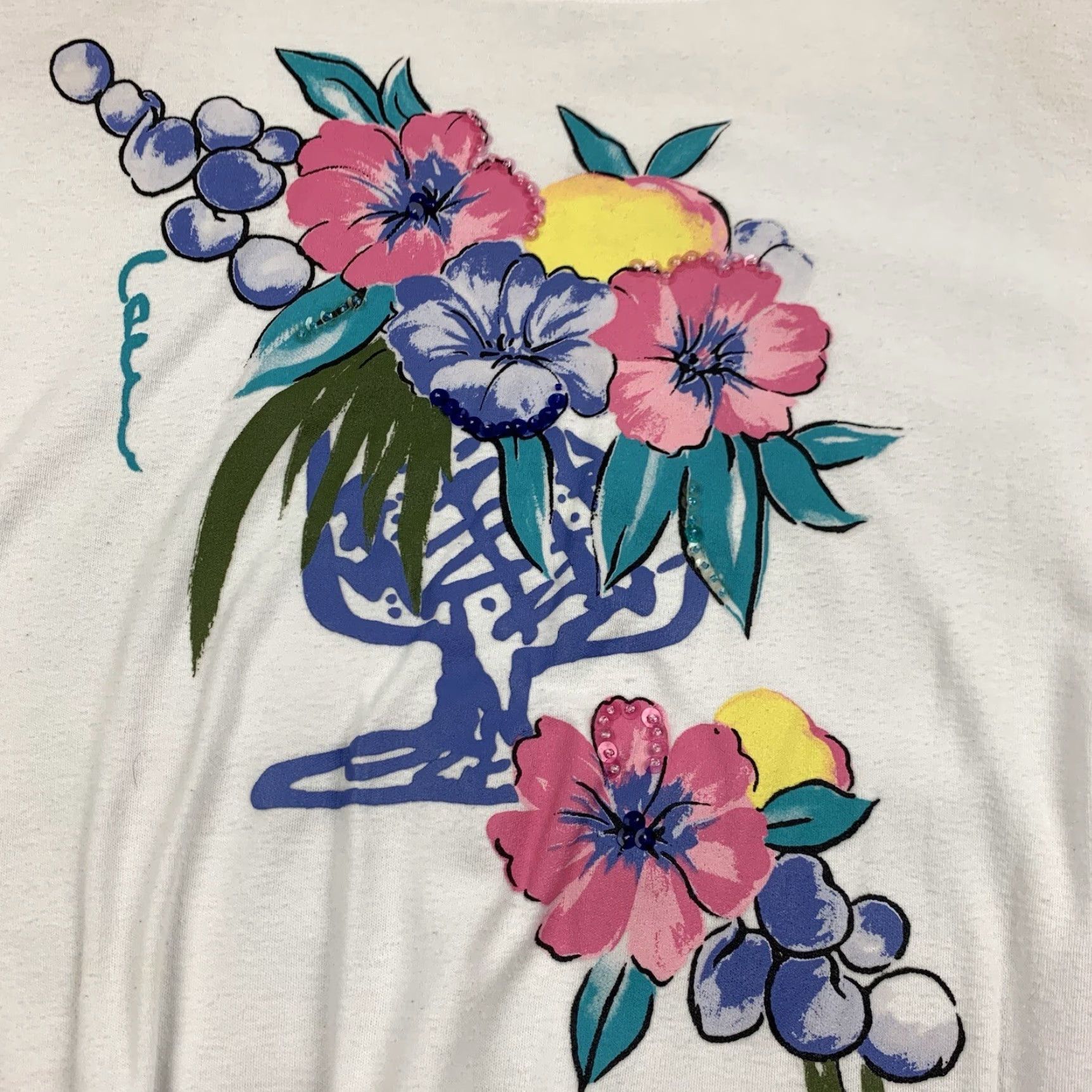 Vintage VINTAGE Alfred Dunner Sweatshirt Womens Small White Flowers Short Sleeve Pullover Preppy 90s Womens Size S / US 4 / IT 40 - 2 Thumbnail