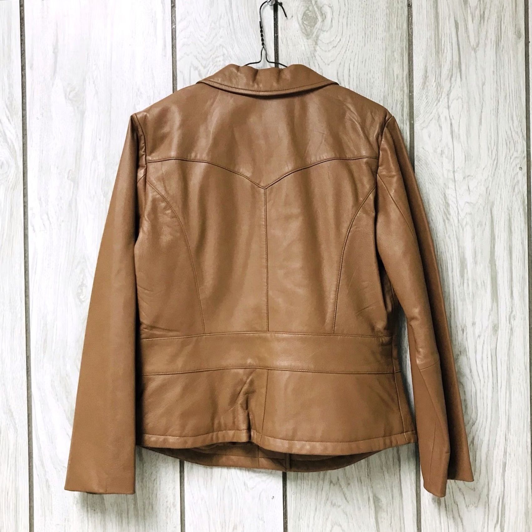 Vintage VINTAGE Margaret Godfrey Women Leather Button-Up Motorcycle Biker Jacket 10 Brown Almond Size L / US 10 / IT 46 - 2 Thumbnail
