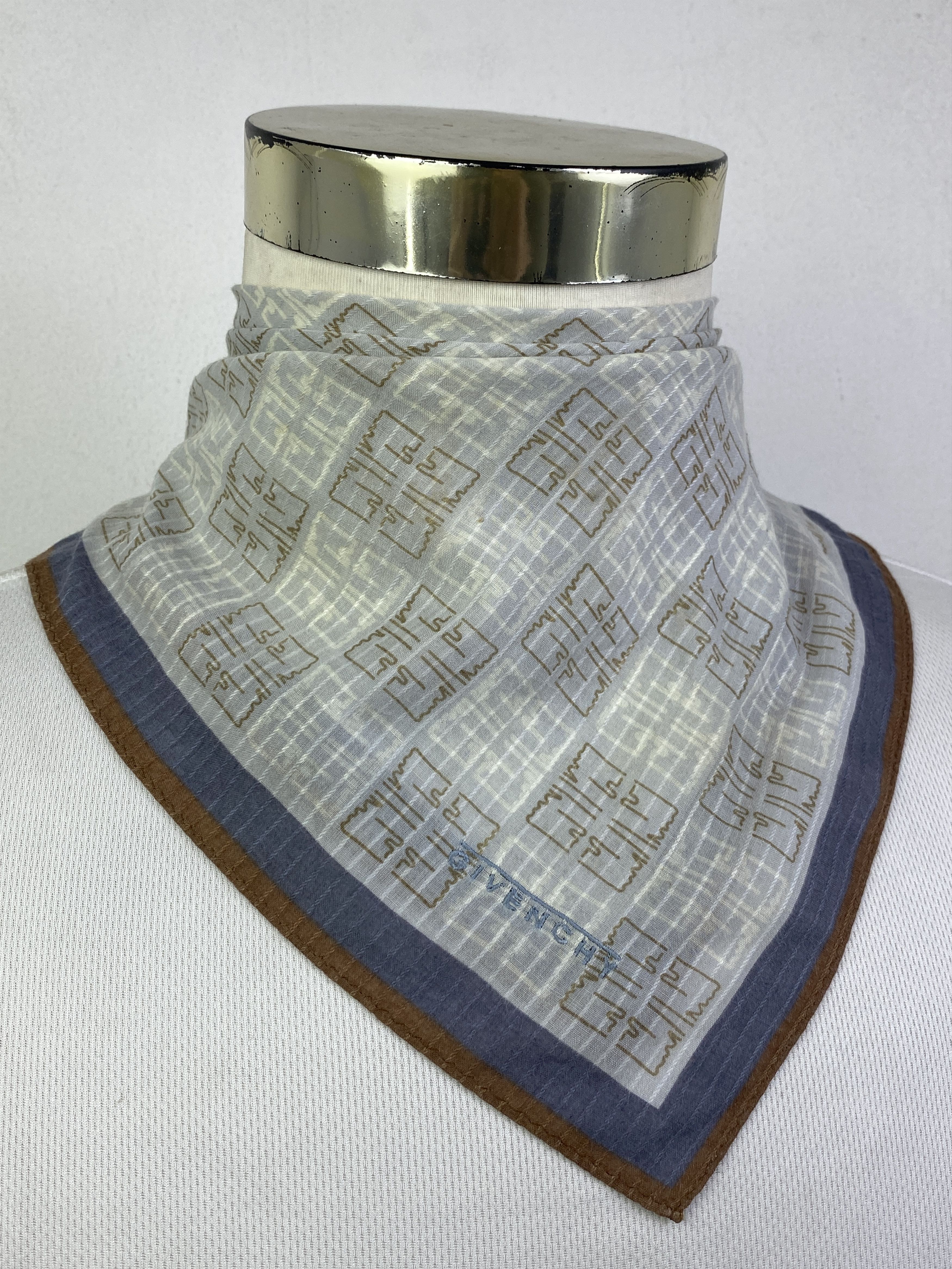 Givenchy Givenchy Handkerchief / Neckerchief / Bandana HKC1009 Size ONE SIZE - 2 Thumbnail