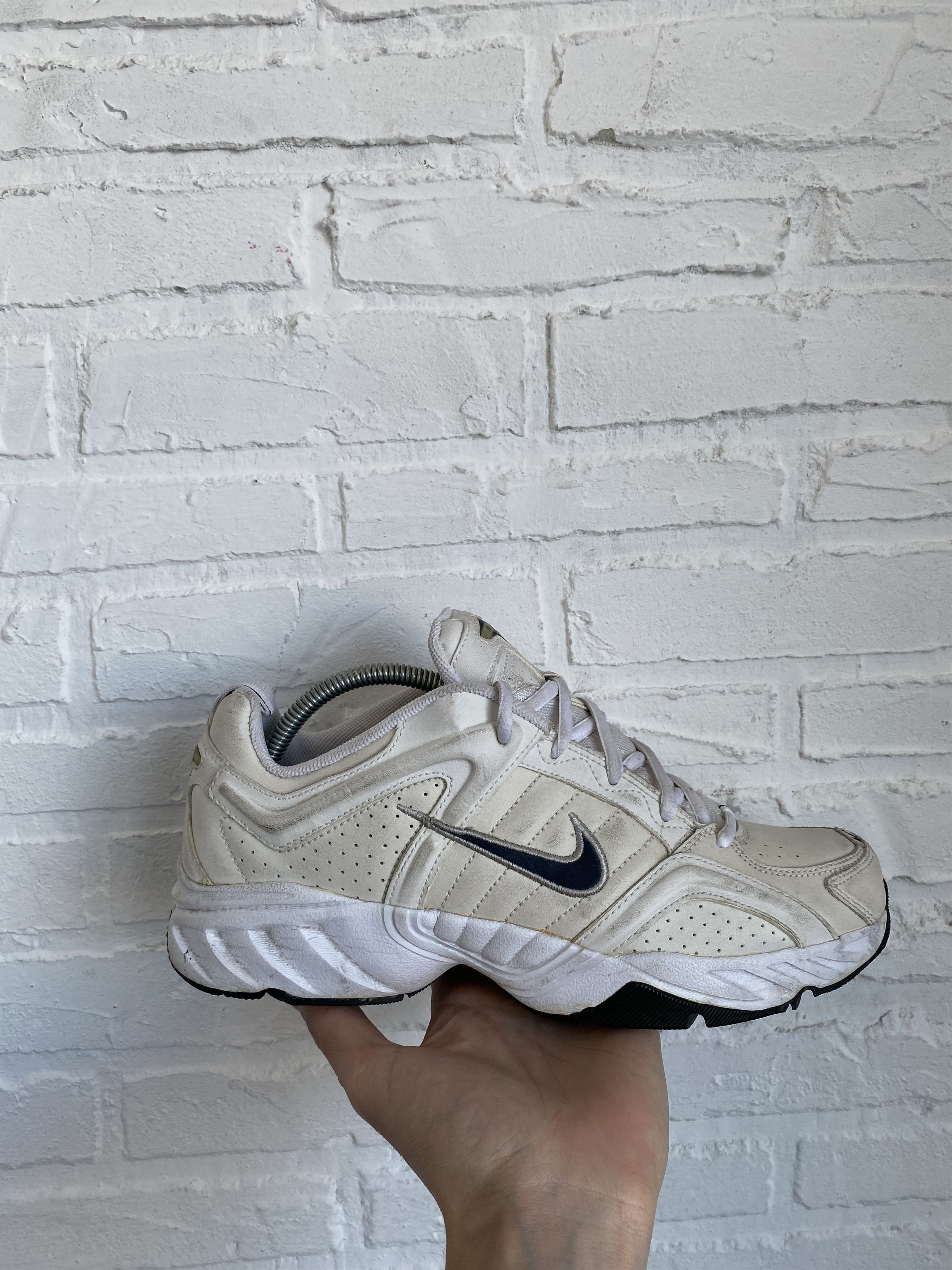 Vintage 2004 Nike T-Lite 3 Sneakers in White, Men's (Size 9)