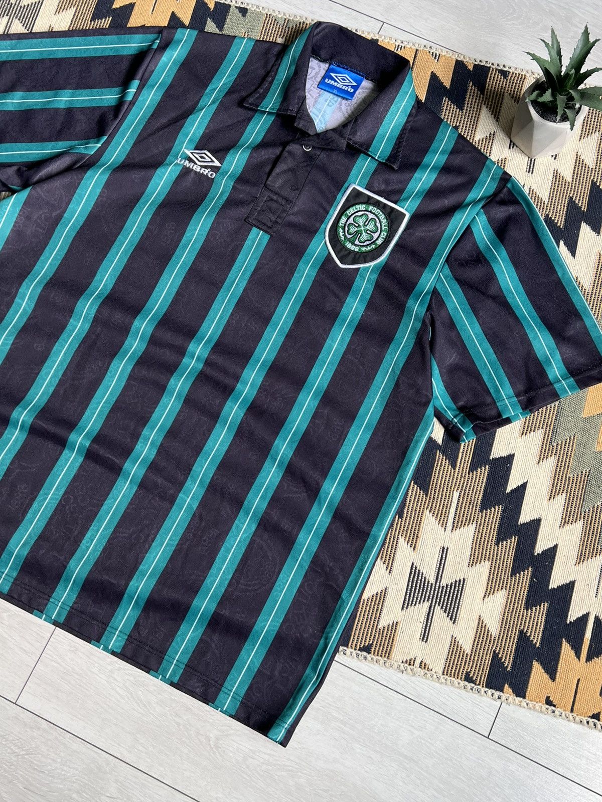 Umbro Vintage Umbro Celtic Glasgow 1992-1993 Blokecore Jersey Size US XL / EU 56 / 4 - 5 Thumbnail