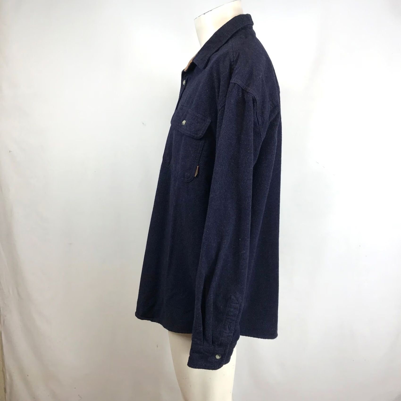 Vintage Legendary Whitetails Navy Blue Cotton Flannel Shirt XL Regular Button-Up Collar Size US XL / EU 56 / 4 - 6 Thumbnail