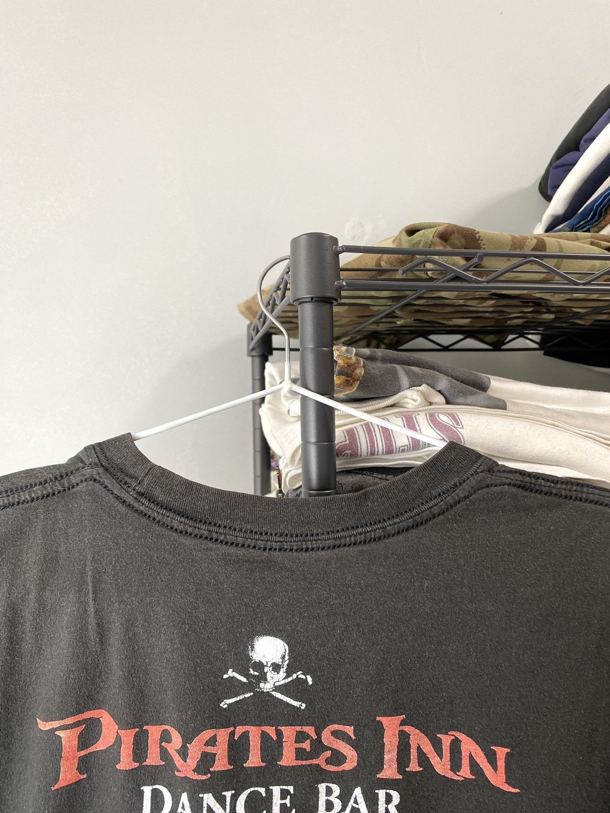 Band Tees × Vintage Vintage Pirates Of The Caribbean Movie T Shirt Size US M / EU 48-50 / 2 - 8 Thumbnail