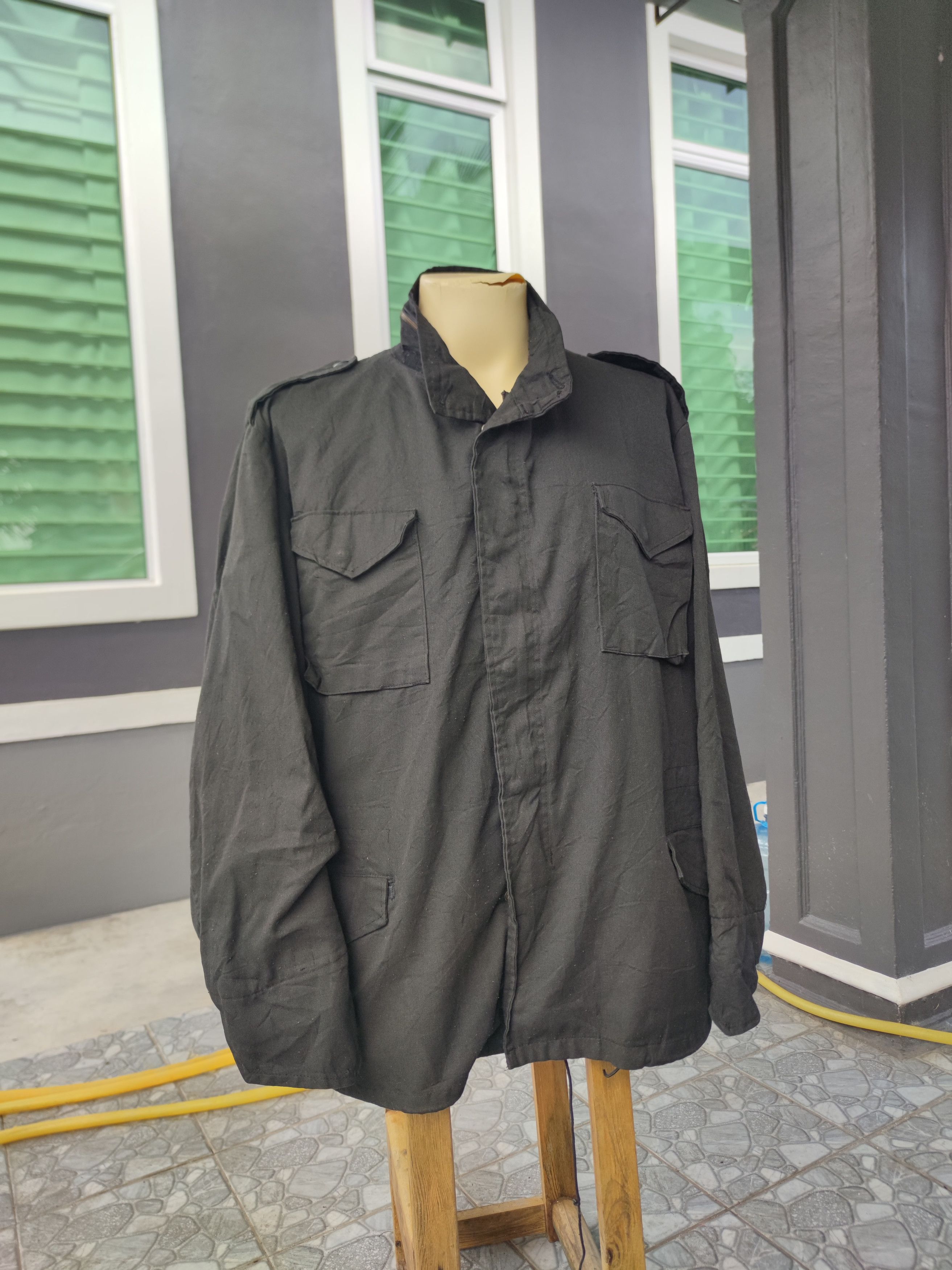 Vintage Vintage M-65 Cold Weather Man's Field Jacket Made in USA Size US XL / EU 56 / 4 - 2 Thumbnail