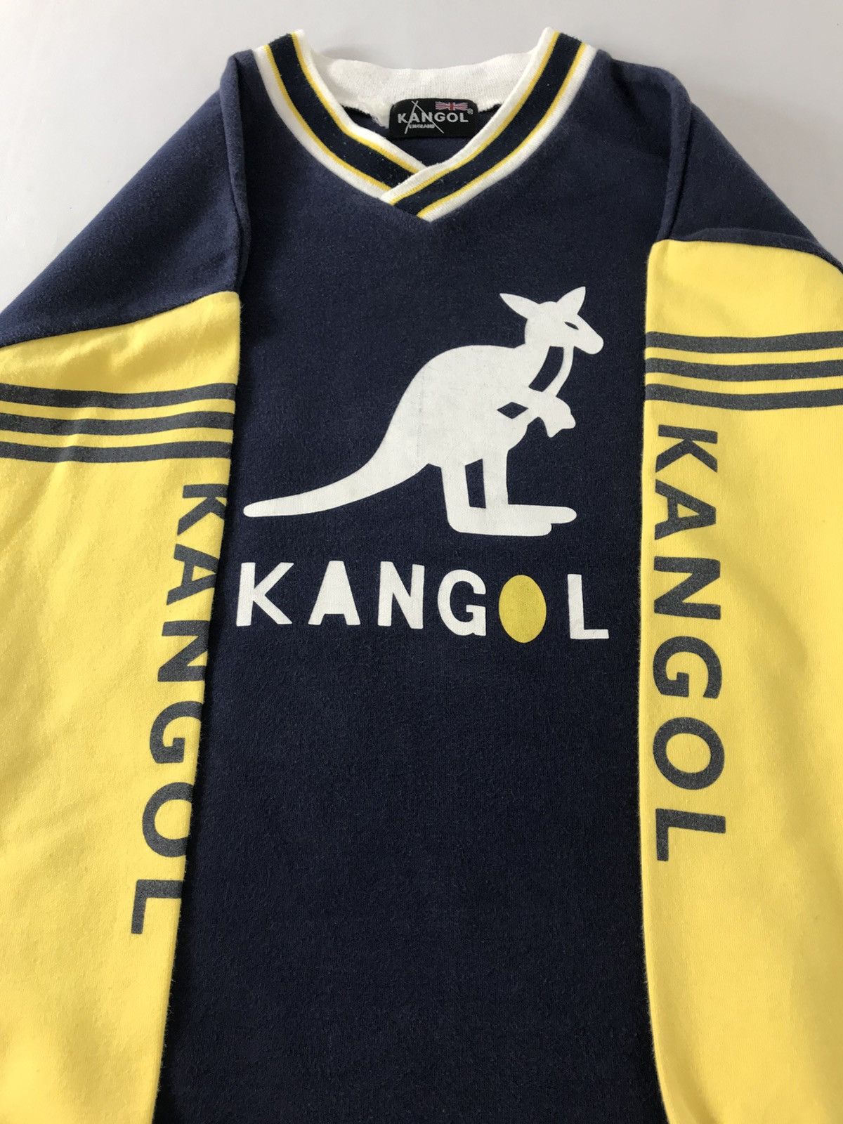 Kangol Kangol England Big Logo V Neck Graphic Printed T-shirt Size US L / EU 52-54 / 3 - 4 Thumbnail