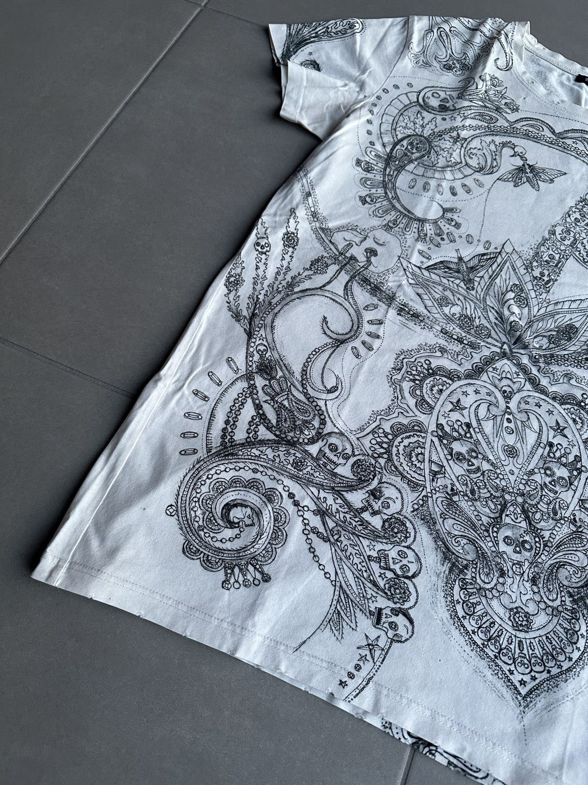 Balmain Balmain Homme AW09 distressed paisley print t-shirt Size US L / EU 52-54 / 3 - 8 Thumbnail