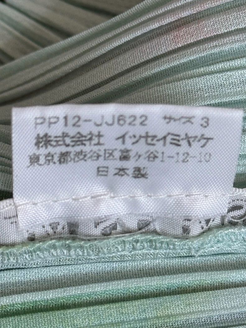Issey Miyake Issey Miyake size:3 A grayish-green raindrop pleated cardi Size S / US 4 / IT 40 - 4 Thumbnail