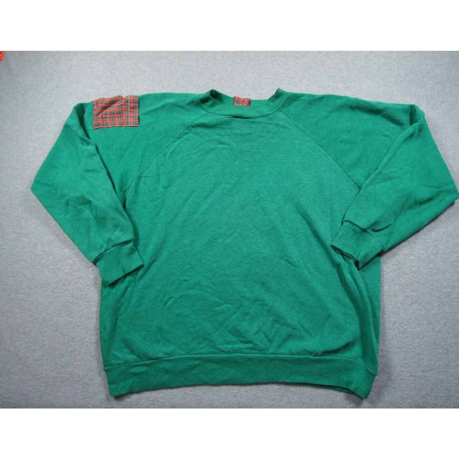 Vintage Vintage Raglan Sweatshirt Adult Large Green Crewneck 80s Sweater Patchwork Whale Size US L / EU 52-54 / 3 - 4 Thumbnail