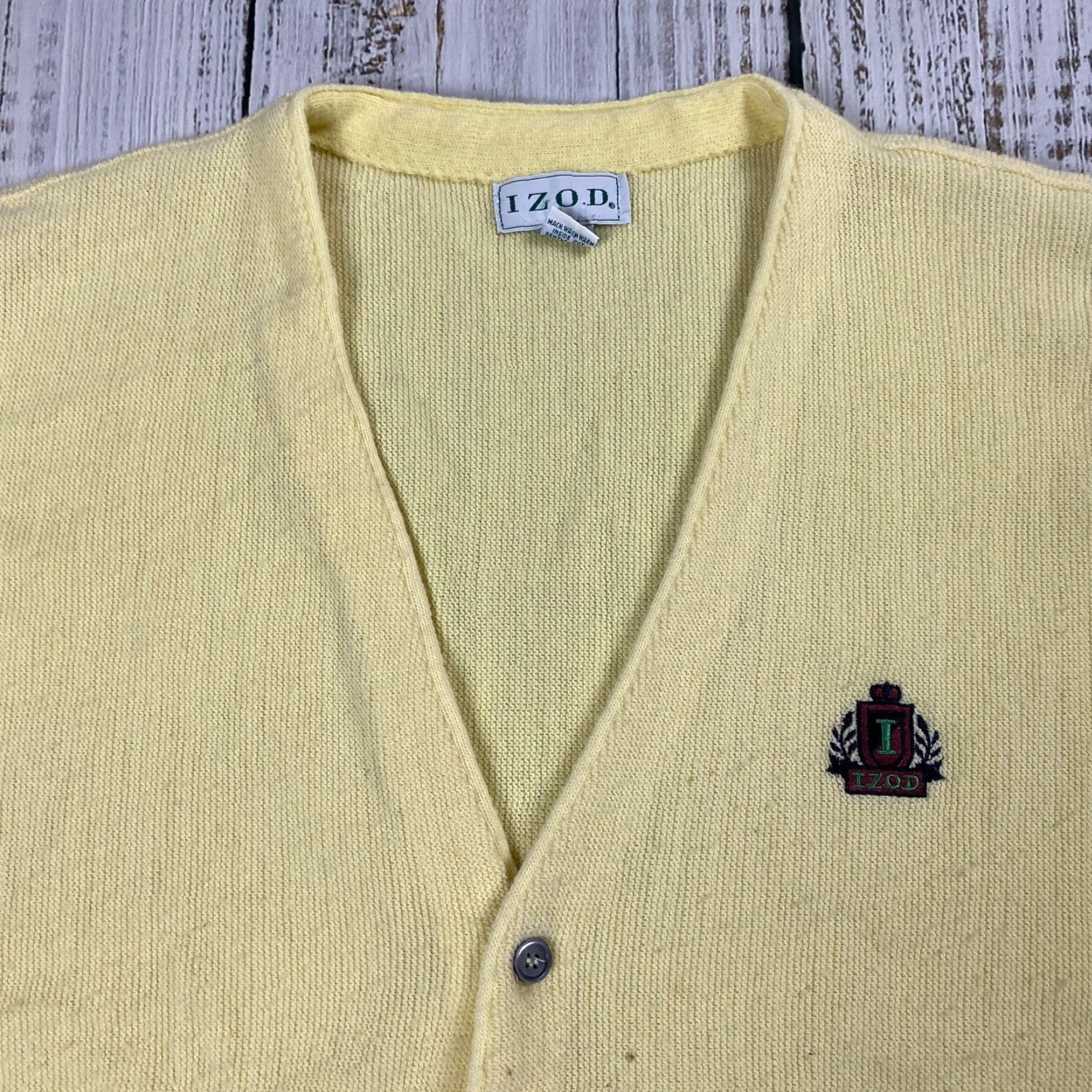 Izod VINTAGE IZOD Yellow Knit Cardigan XL Mens Preppy Button-Up with Embroidered Crest Size US XL / EU 56 / 4 - 2 Thumbnail