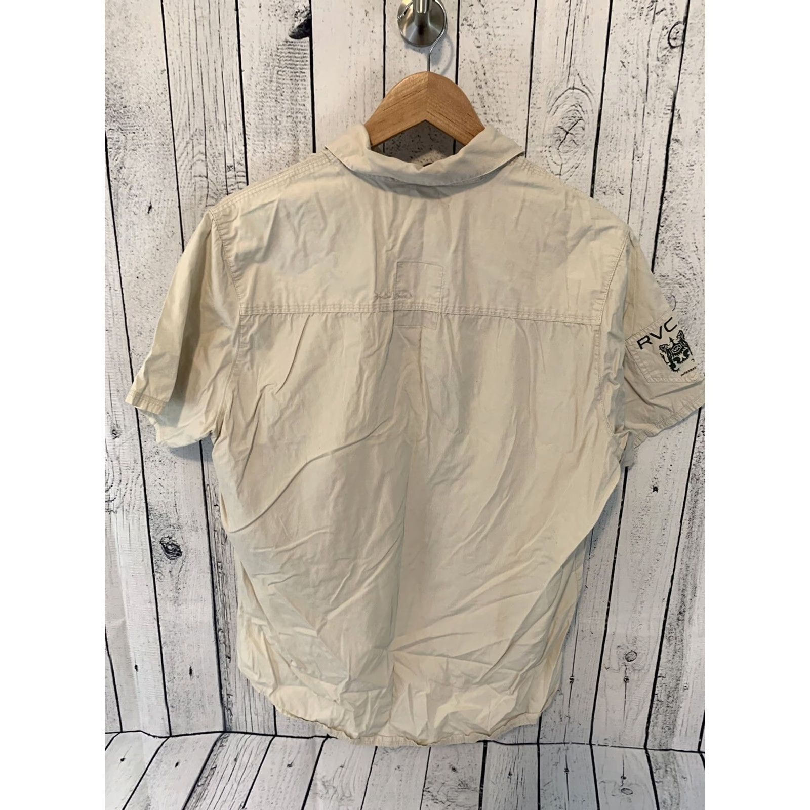 RVCA RVCA Mens Beige Khaki Short Sleeve Button Front Shirt M Regular Size Beige Color T3 Button-Up Shirt Mens 90s Style? Size US M / EU 48-50 / 2 - 4 Thumbnail
