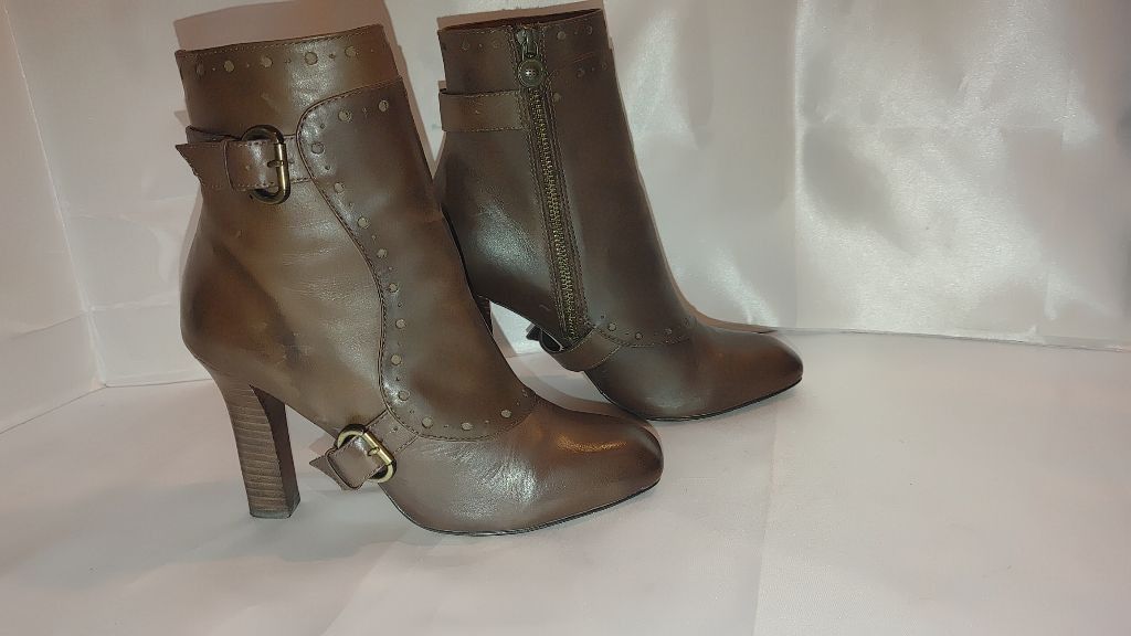 Leon Louis Leon Max (Max Studio) Paula Leather Bootie Size 8 Size US 8 / IT 38 - 3 Thumbnail