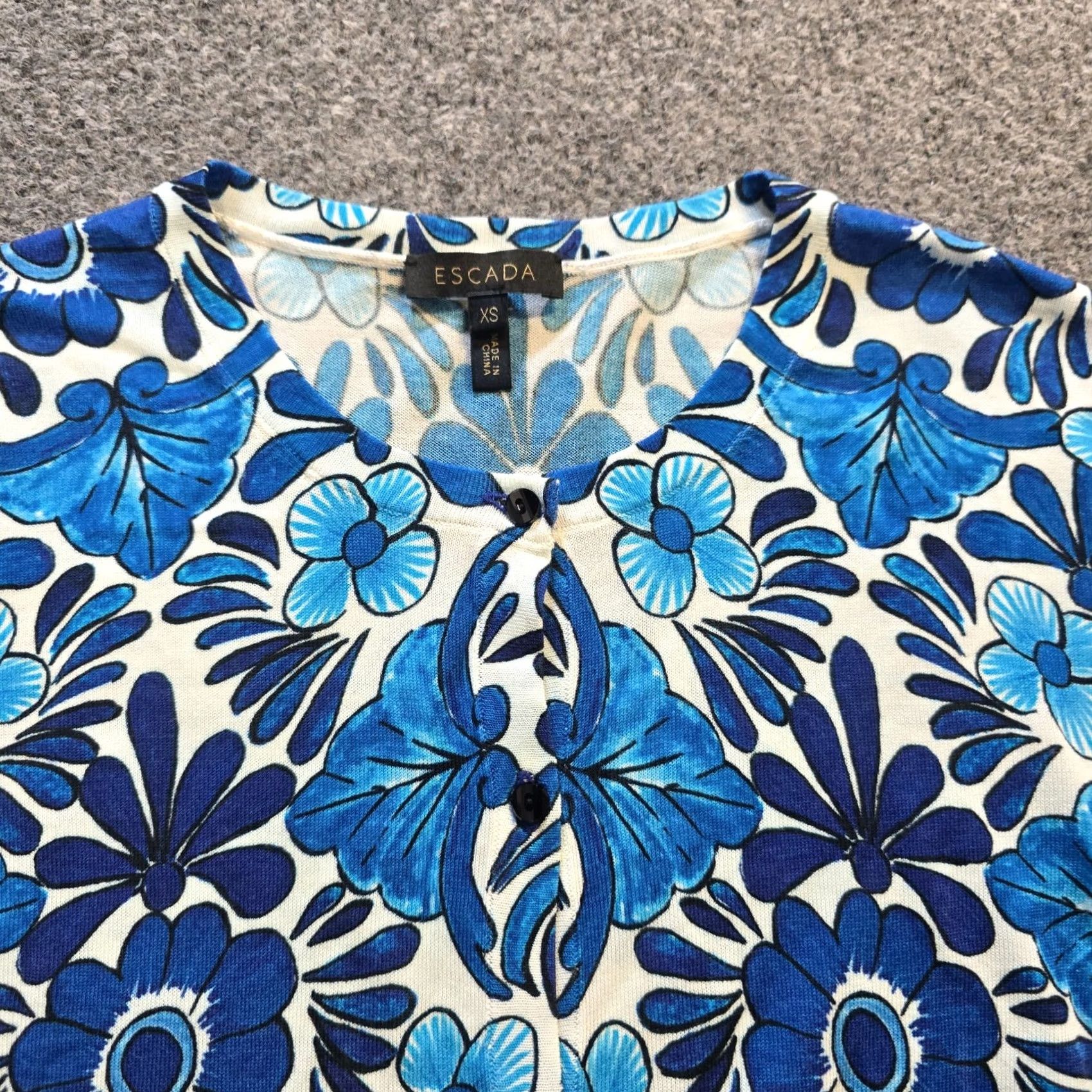 Escada Escada Sweater Cardigan Womens XS Blue Floral Lightweight Soft Knit Luxury Classic Designer Regular Knit Shirt/Top Size XS / US 0-2 / IT 36-38 - 2 Thumbnail