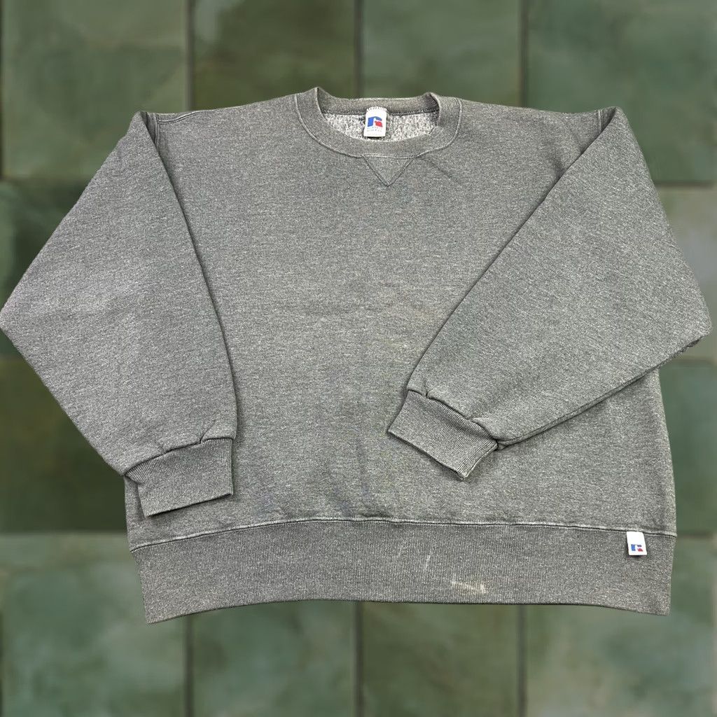 Russell Athletic VINTAGE Russell Athletic Sweatshirt Crewneck Gray 90s Grunge Blank Large Mens Size US L / EU 52-54 / 3 - 1 Thumbnail