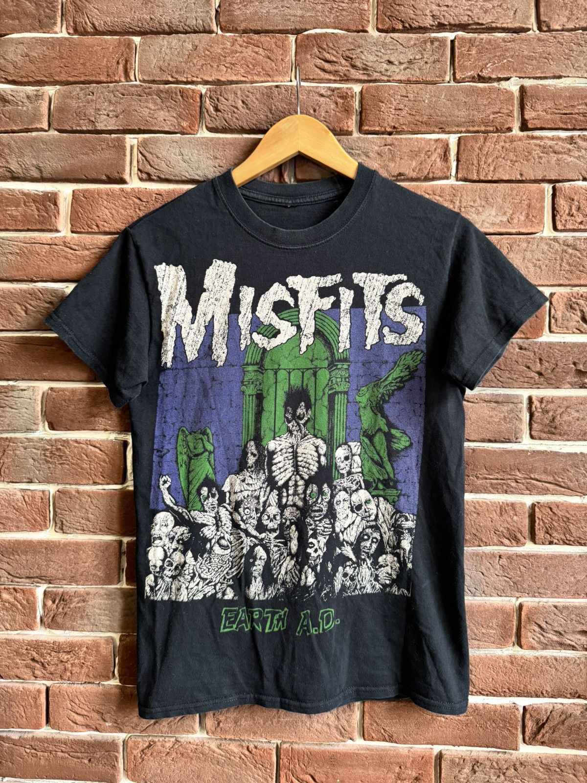 Band Tees Rare Vintage 00s Misfits Earth AD Horror Post Punk Band Tee Size US XS / EU 42 / 0 - 1 Thumbnail