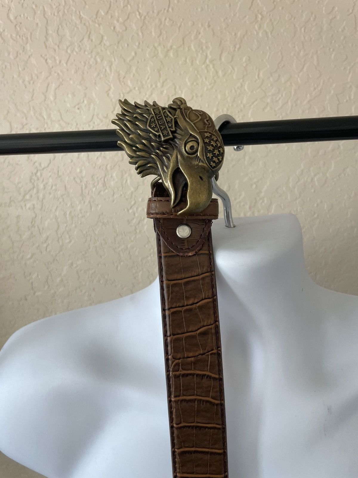 Genuine Leather USA Eagle Buckle Italy Style croc embossed leather belt Size 38 - 2 Thumbnail