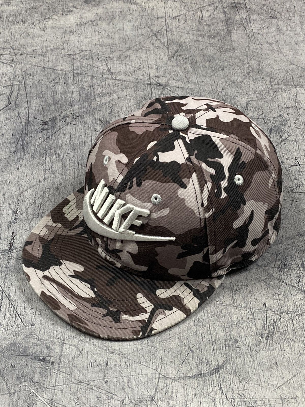 Nike Nike Y2K military print hype cap Size ONE SIZE - 4 Thumbnail