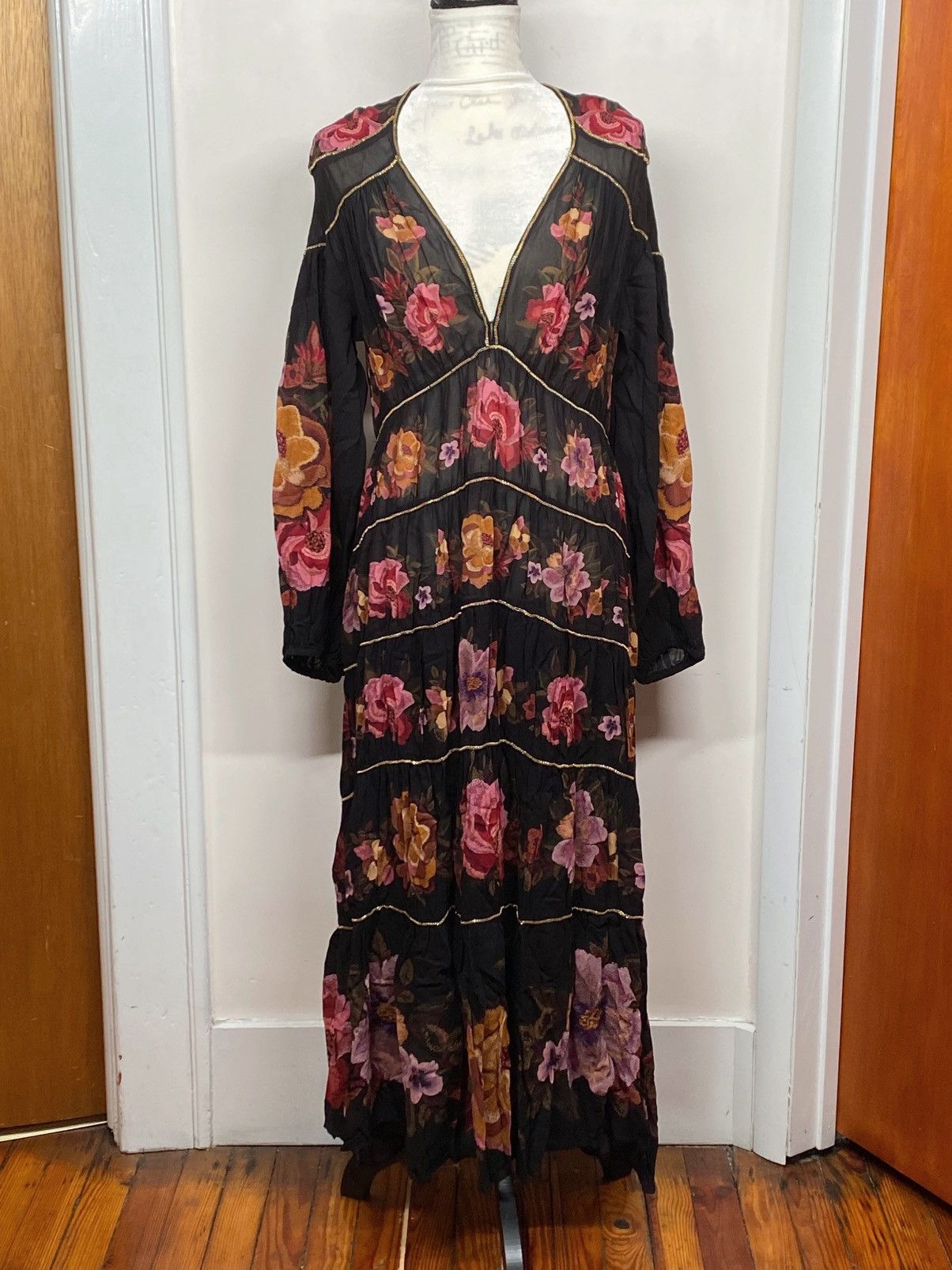 Farm Rio Farm Rio Chenille Flowers Floral V-Neck Maxi Dress size S Size S / US 4 / IT 40 - 7 Thumbnail