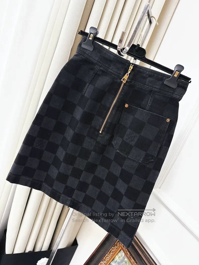 Louis Vuitton Louis Vuitton Black and grey checkered denim skirt Size 35" - 2 Thumbnail