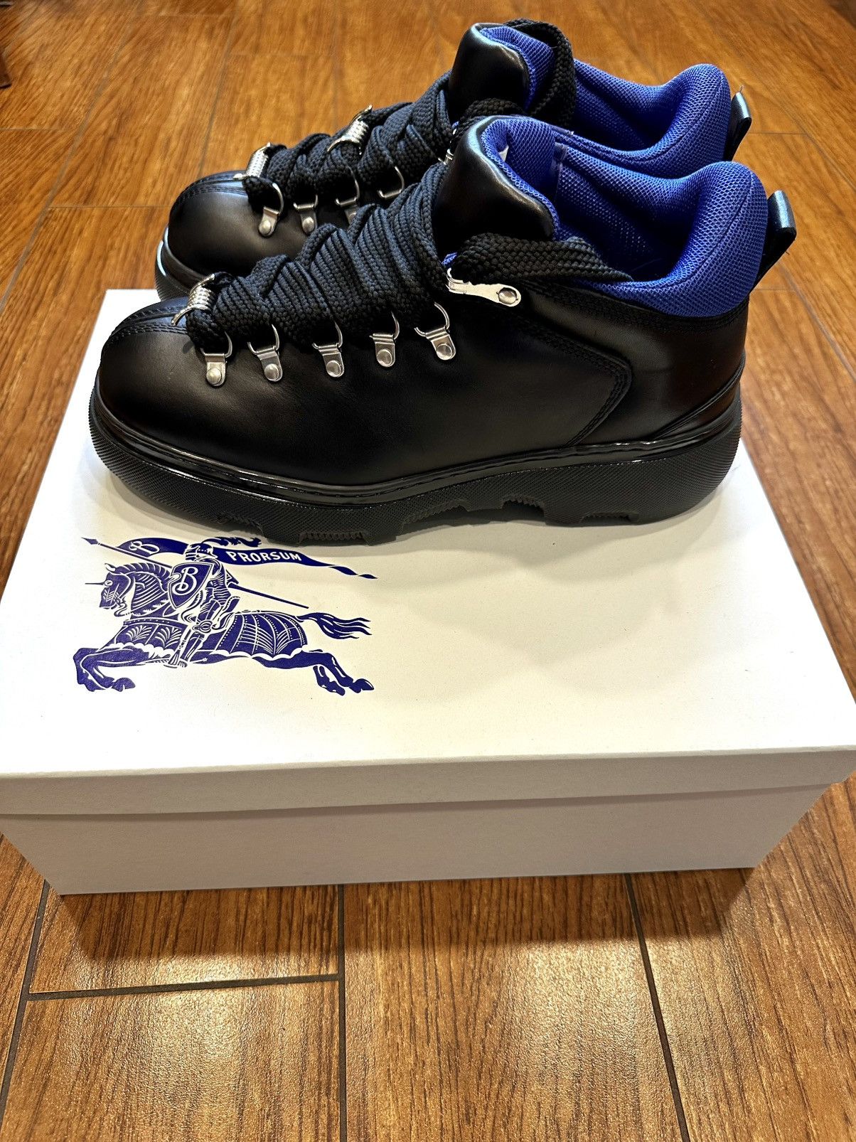 Burberry Trek Boot Size 43-US10