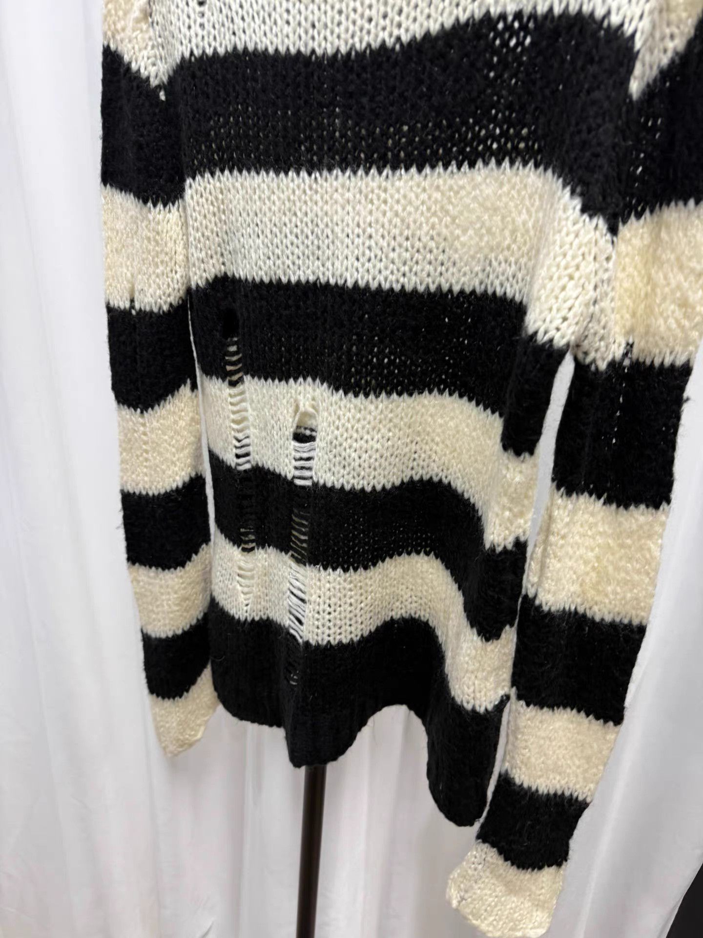 Ann Demeulemeester Ann demeulemeester Distressed Striped Sweater K20 Size US XXS / EU 40 - 5 Thumbnail