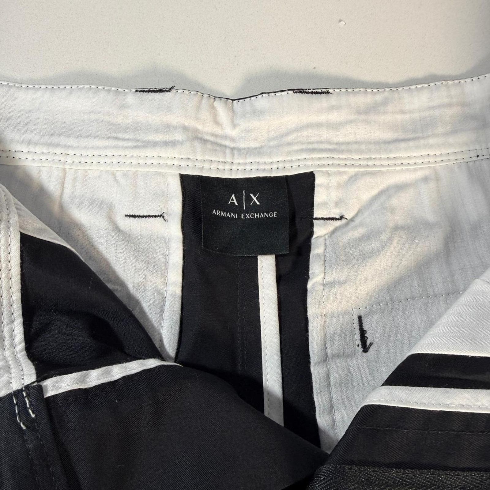 Armani Exchange ARMANI EXCHANGE Men Black Flat Front Chino Shorts Size 28 Size US 28 / EU 44 - 3 Thumbnail