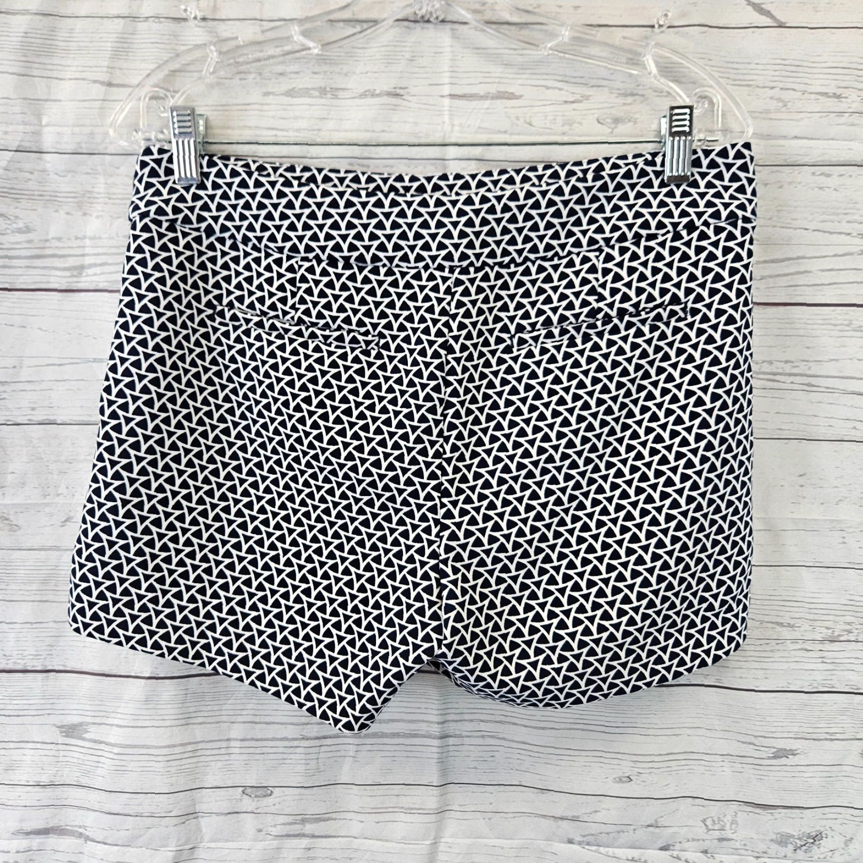 Banana Republic Banana Republic Womens Shorts Sz 6 Blue White Printed Side Zip Mid Rise Casual Colorful - Womens Size 28" / US 6 / IT 42 - 3 Thumbnail