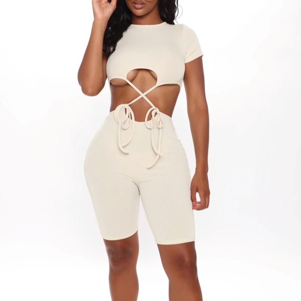 Fashion Nova Fashion Nova l NWT Bike Short Romper Size Large Size 36" / US 14 / IT 50 - 1 Thumbnail