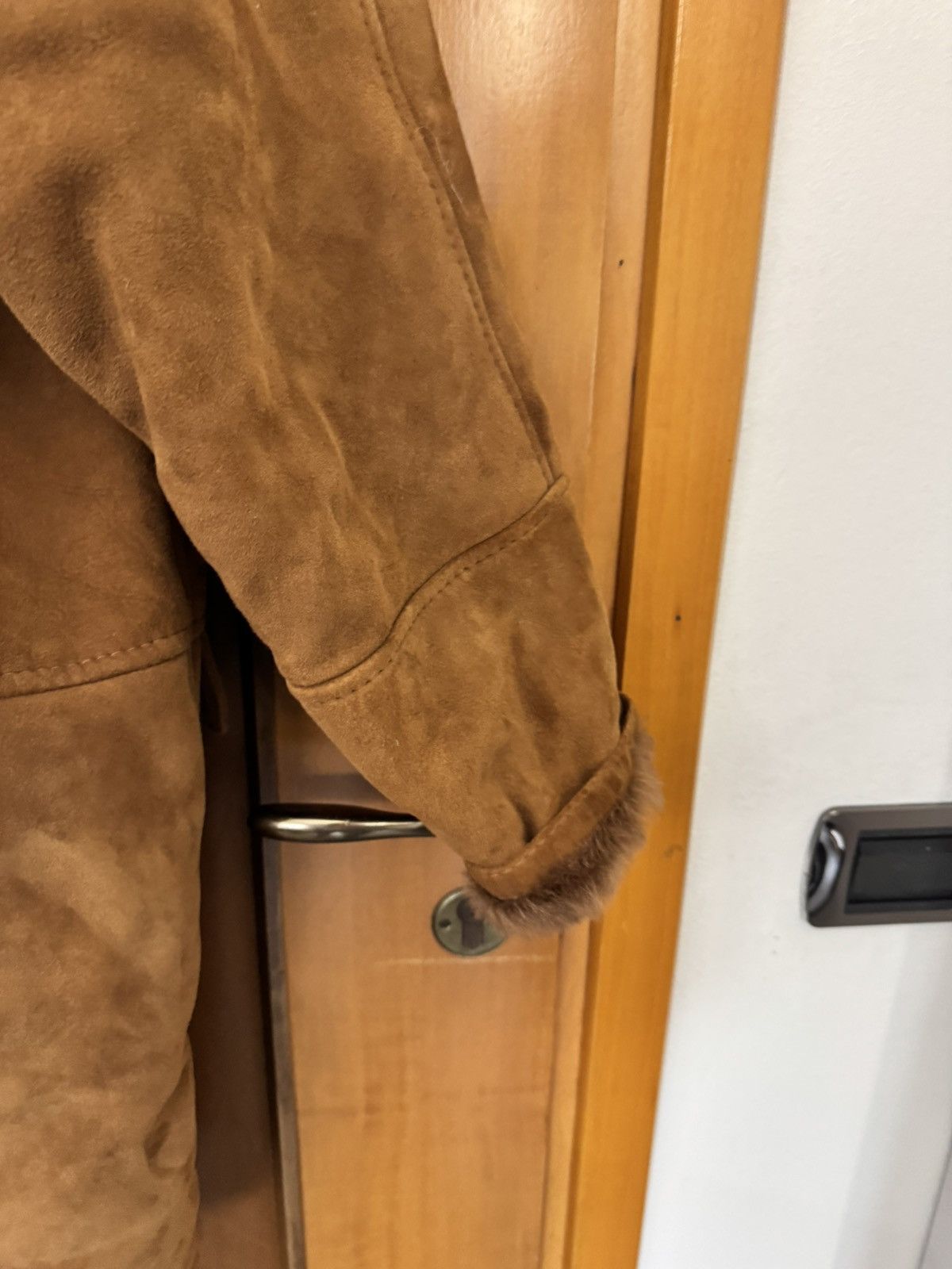 Vintage Shearling vintage coat in perfect conditions Size US M / EU 48-50 / 2 - 12 Thumbnail