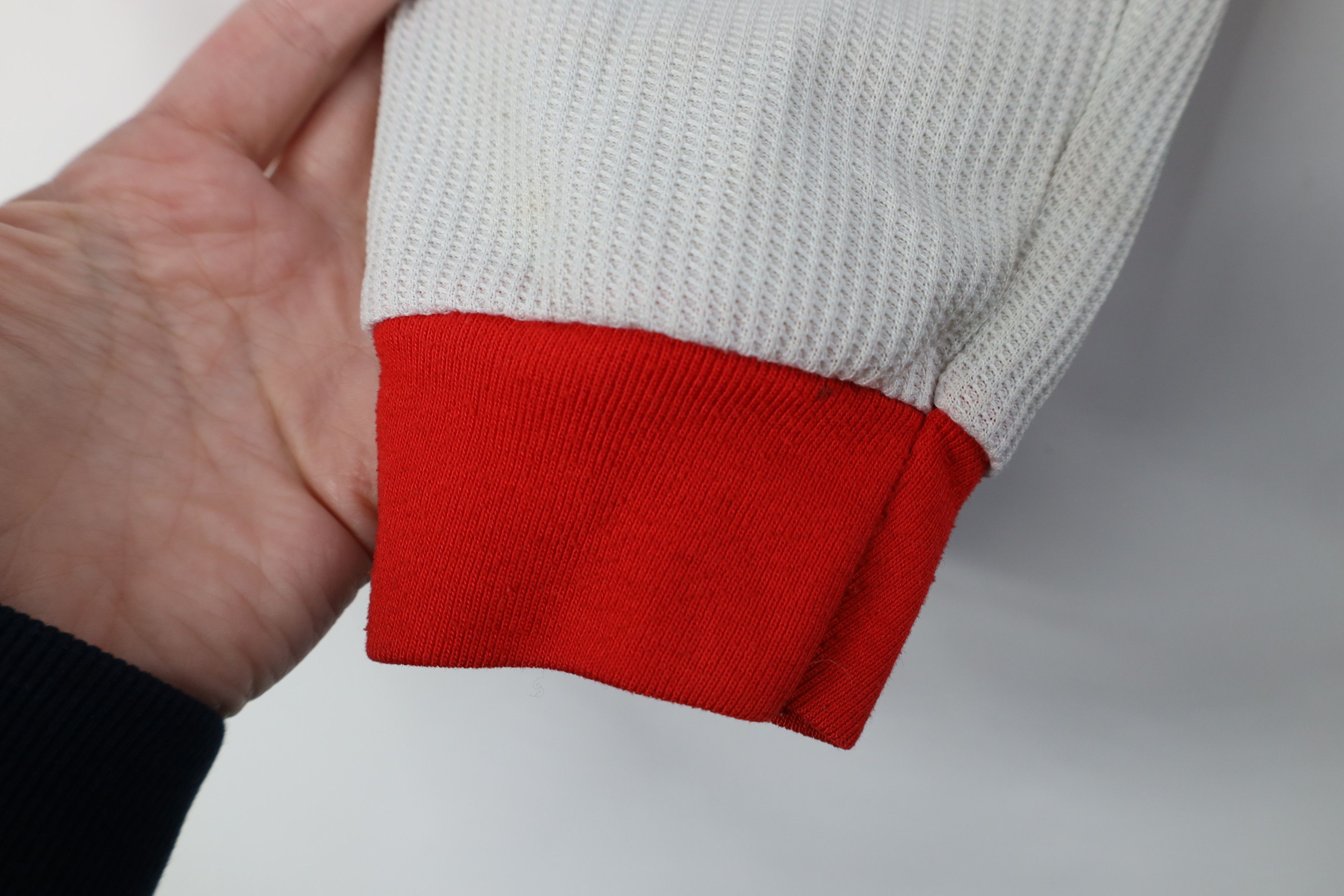Vintage Vintage 90s Red Wings Waffle Knit Long Sleeve T-Shirt White Size US S / EU 44-46 / 1 - 8 Thumbnail