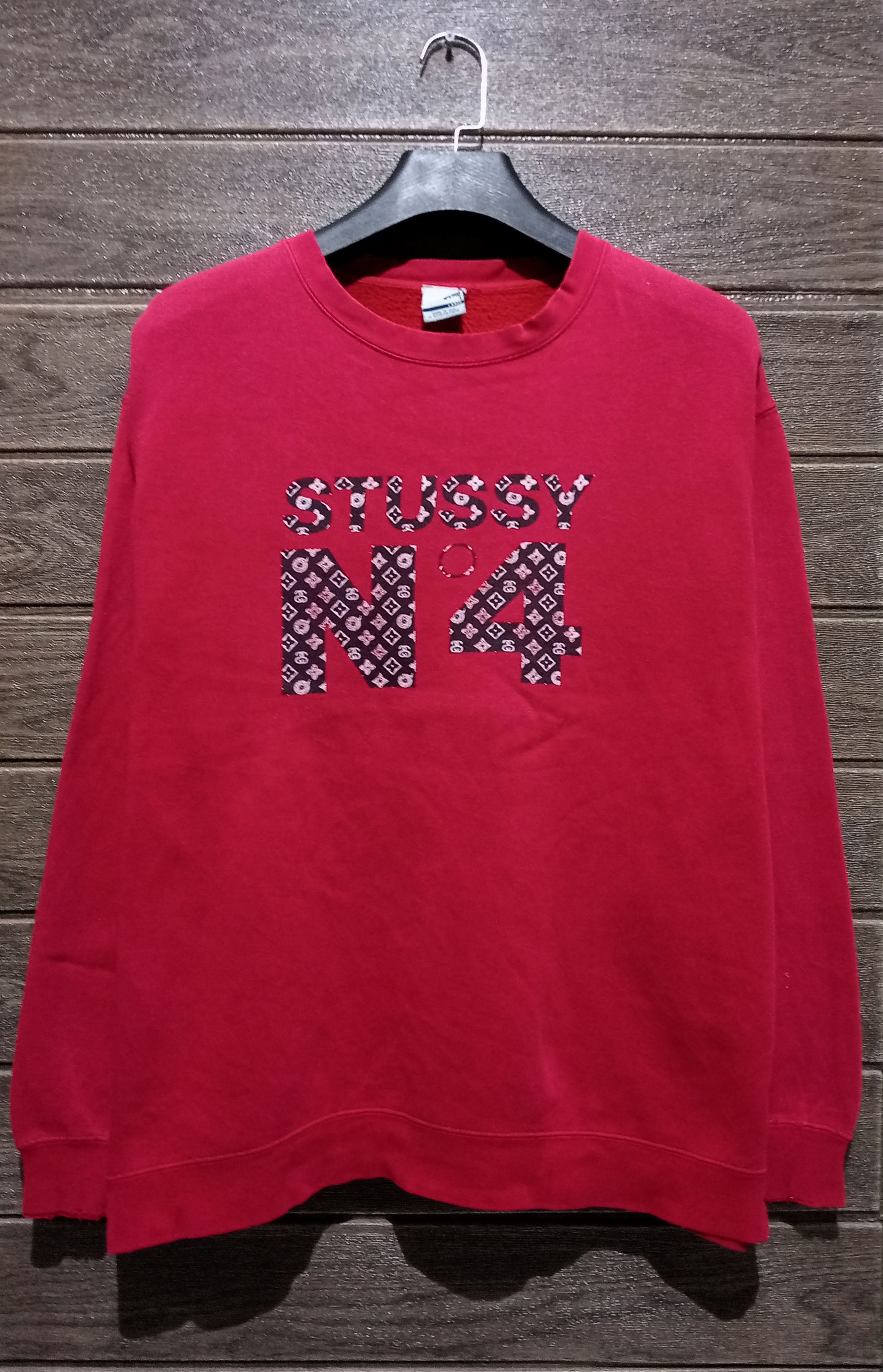 Stussy VTG Distressed Stussy N⁰4 Crewneck Sweatshirt Made in USA Size US L / EU 52-54 / 3 - 1 Thumbnail