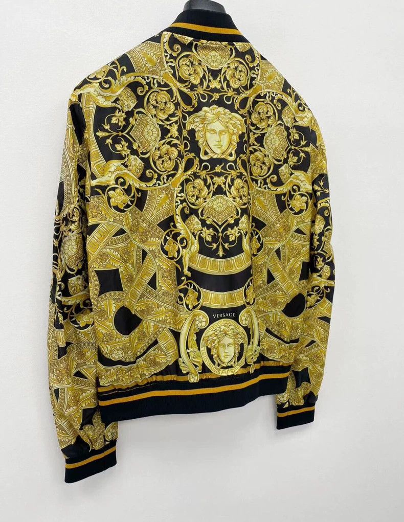 Versace Versace Black gold medusa baroque jacket coat Size US S / EU 44-46 / 1 - 2 Thumbnail