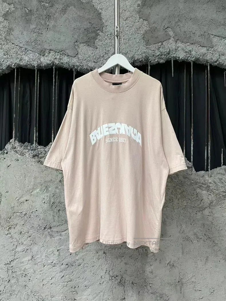 Balenciaga Balenciaga Beige Reversed Logo T-shirt. Size US M / EU 48-50 / 2 - 1 Thumbnail