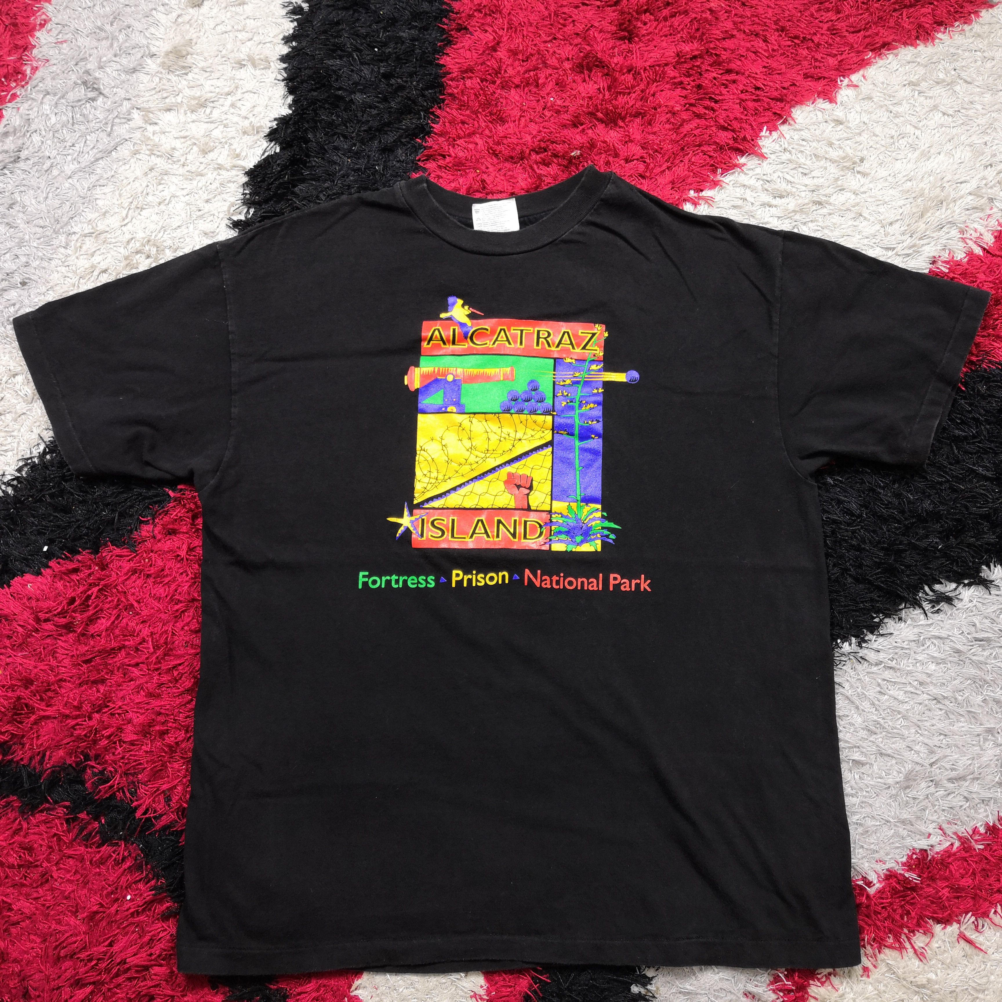 Vintage Vintage 90s Alcatraz Island T-Shirt | Fortress Prison Tee Size US L / EU 52-54 / 3 - 2 Thumbnail