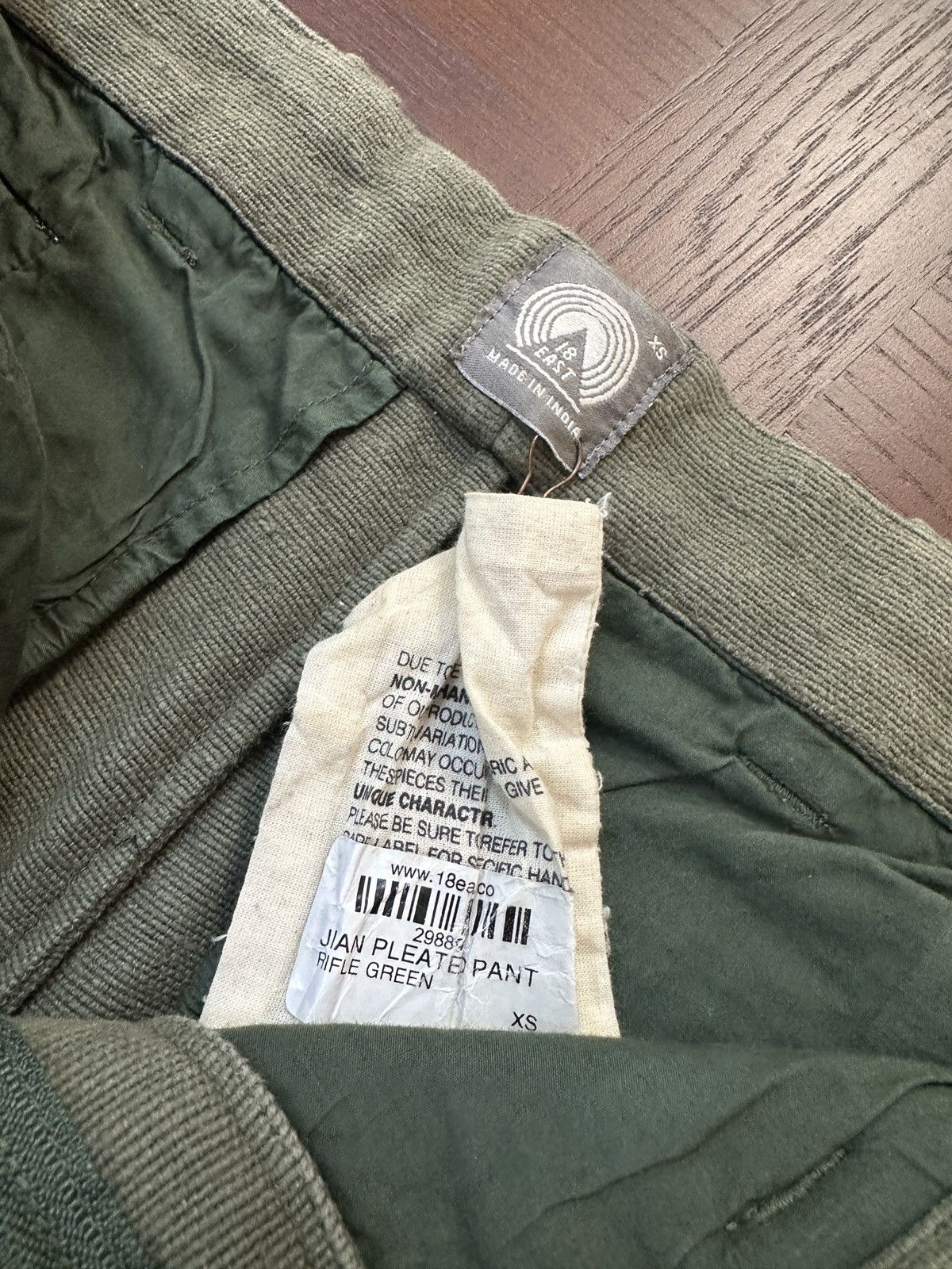 18 East JIAN SINGLE PLEAT PANT - RIFLE GREEN HANDSPUN COTTON CANVAS Size US 28 / EU 44 - 4 Thumbnail