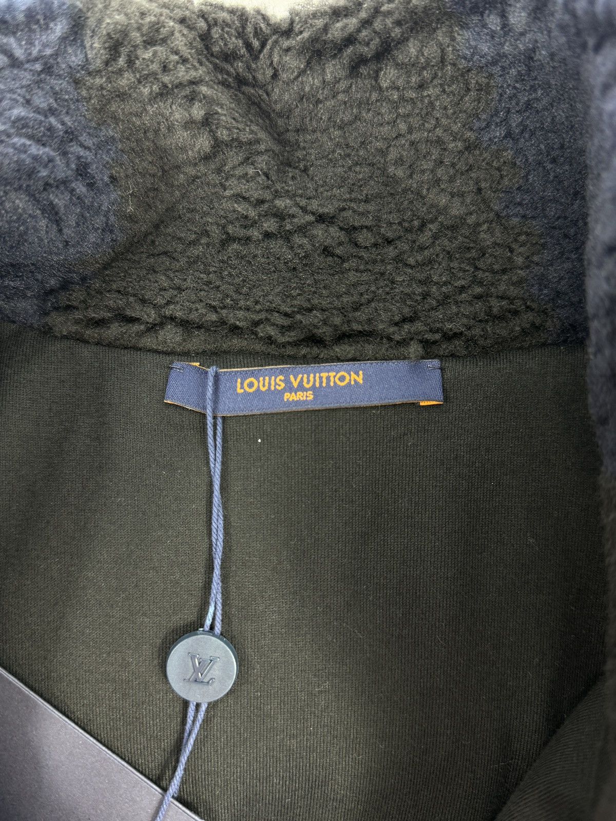 Louis Vuitton LV MADE PATCH DEMIER PRINT FLEECE JACKET 1A9M86 Size US M / EU 48-50 / 2 - 7 Thumbnail