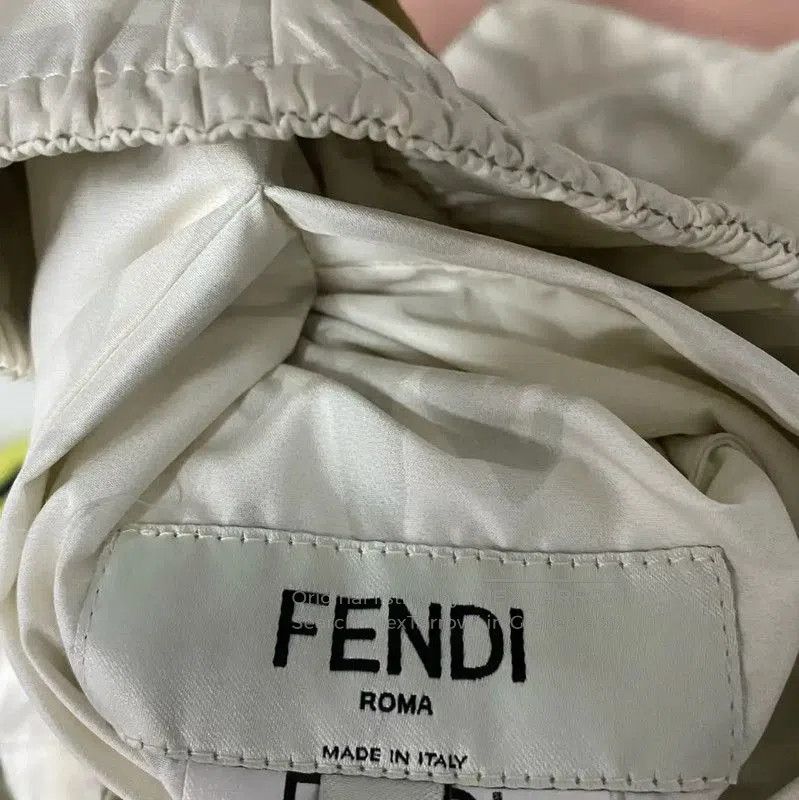 Fendi Fendi Summer Beige Women's Shorts . Size 26" / US 2 / IT 38 - 7 Thumbnail