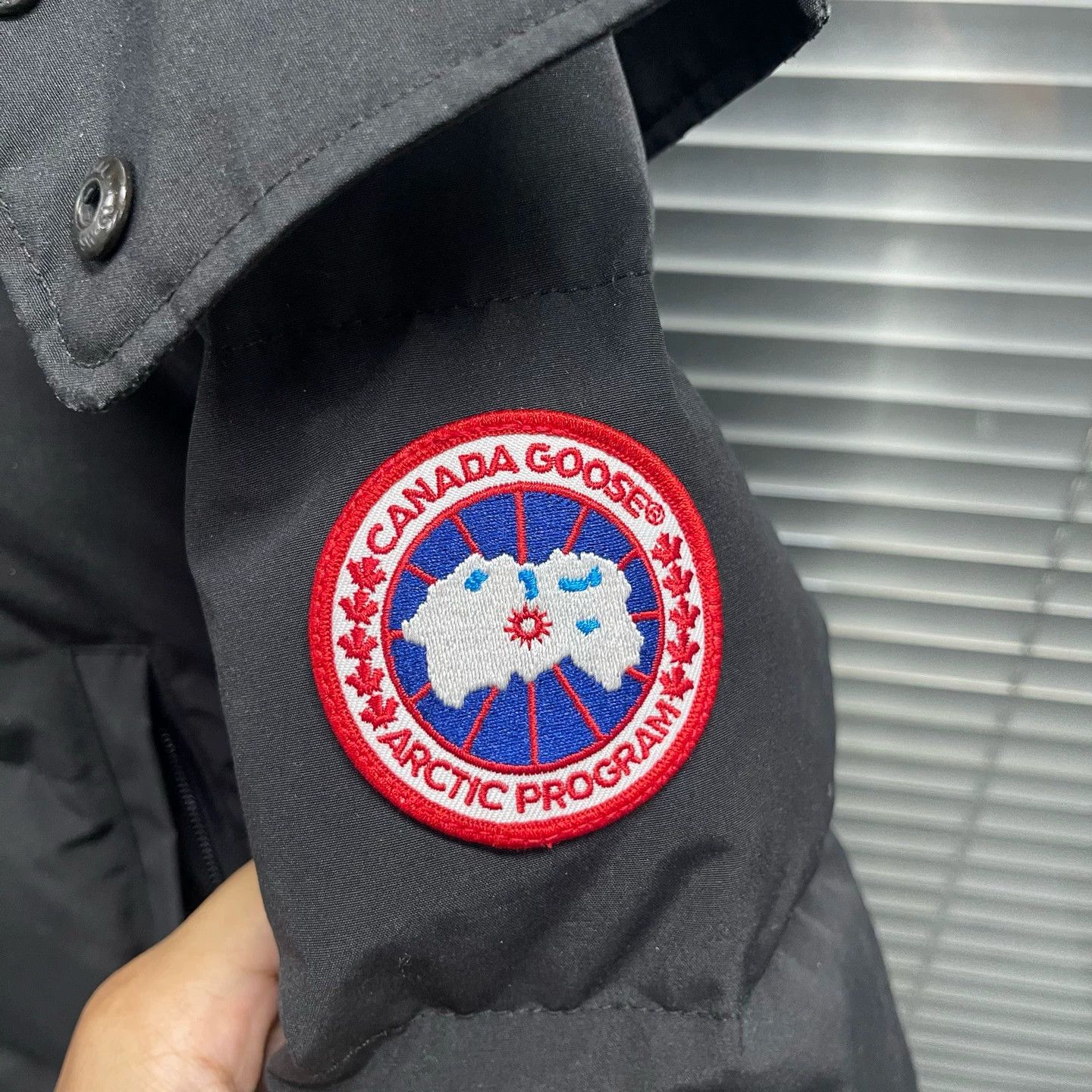 Canada Goose Canada Goose Wyndham M 95 New Down Jacket Hole Size M / US 6-8 / IT 42-44 - 3 Thumbnail