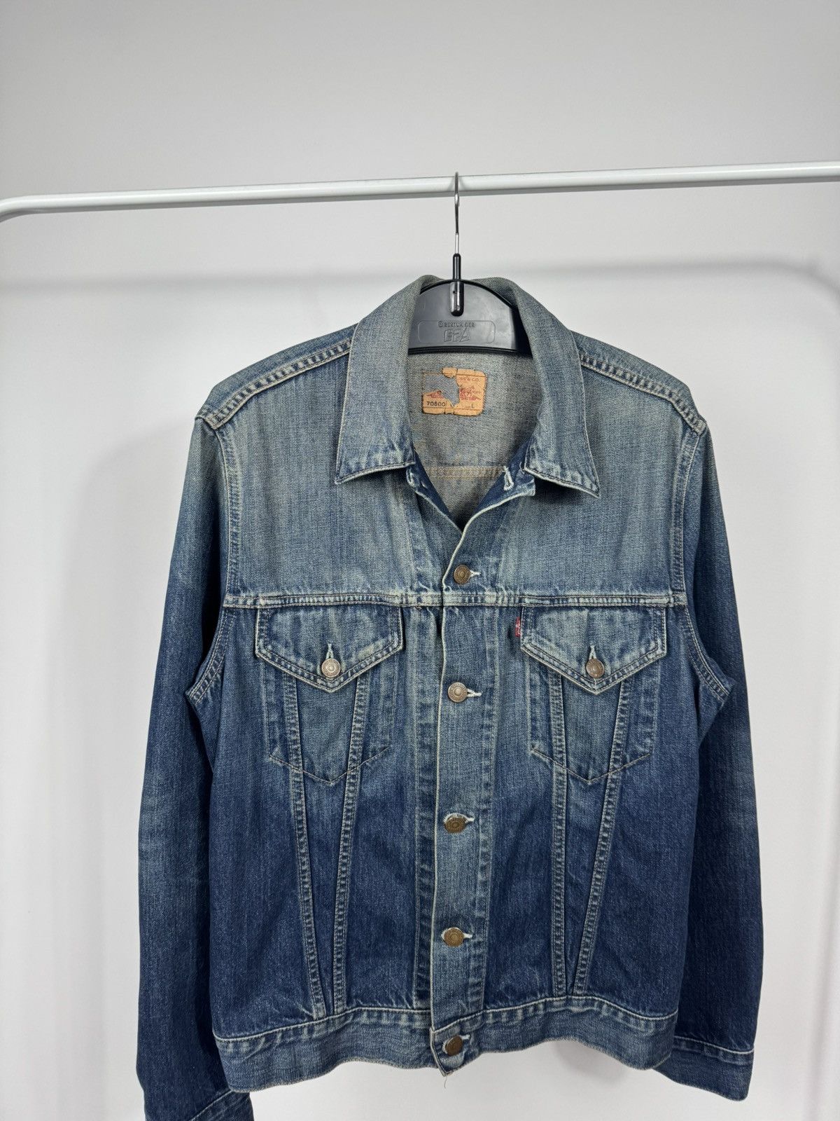 Levi's Vintage Levis Women Denim Jacket Faded Blue Trucker Size L Size L / US 10 / IT 46 - 2 Thumbnail
