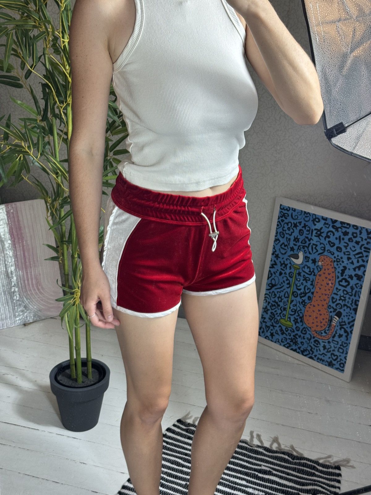 Dolce & Gabbana VINTAGE DOLCE&GABBANA VELOUR MINI SHORTS Size 28" / US 6 / IT 42 - 3 Thumbnail