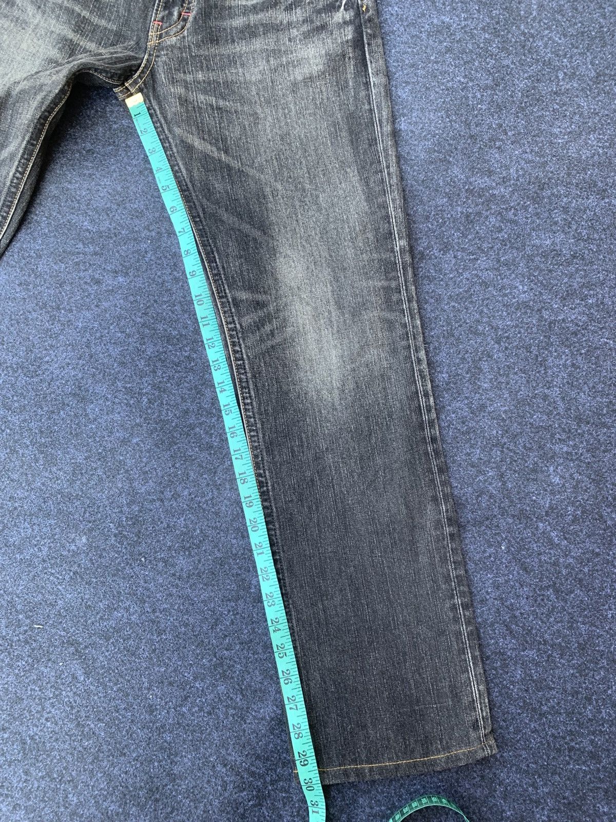 Wrangler Faded black wrangler nice design. Size US 31 - 7 Thumbnail