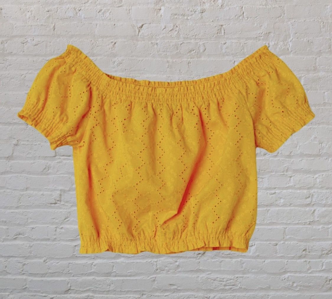 H&M H&M SHORT SLEEVE OFF SHOULDER RUFFLED CROP TOP Size XS / US 0-2 / IT 36-38 - 8 Thumbnail
